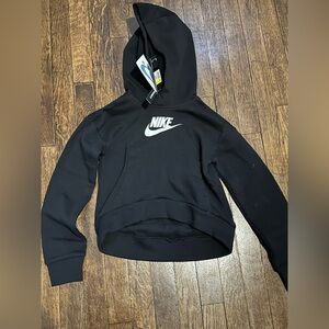 Girls size small Nike pull over hoodie NWT